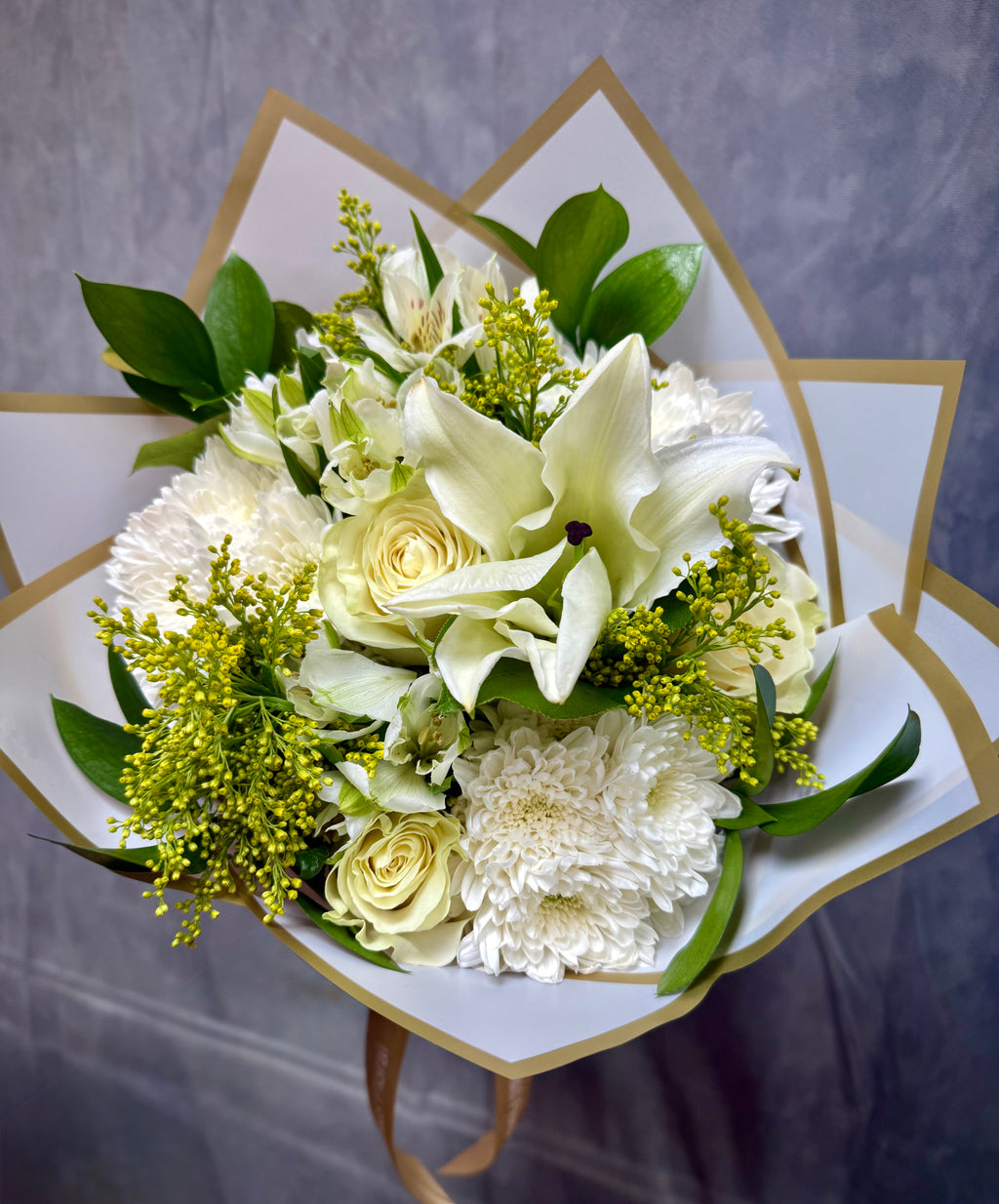 White Blooms Bouquet